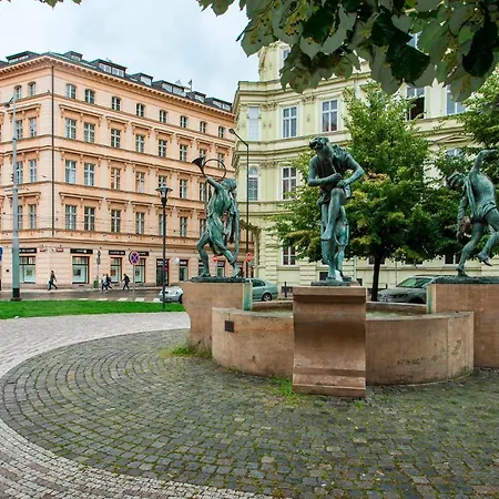 Days - Modern - New Town Lejlighed Prag